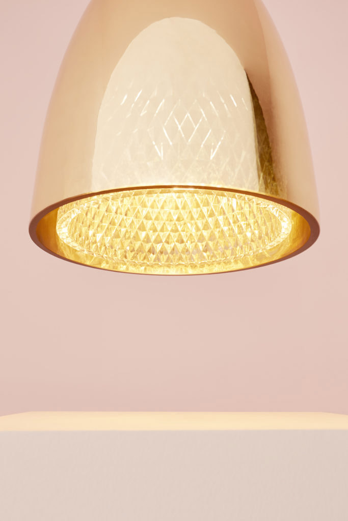 Svítidlo Birth of Light, design Linda Vránová, výroba Bejvl Design Studio