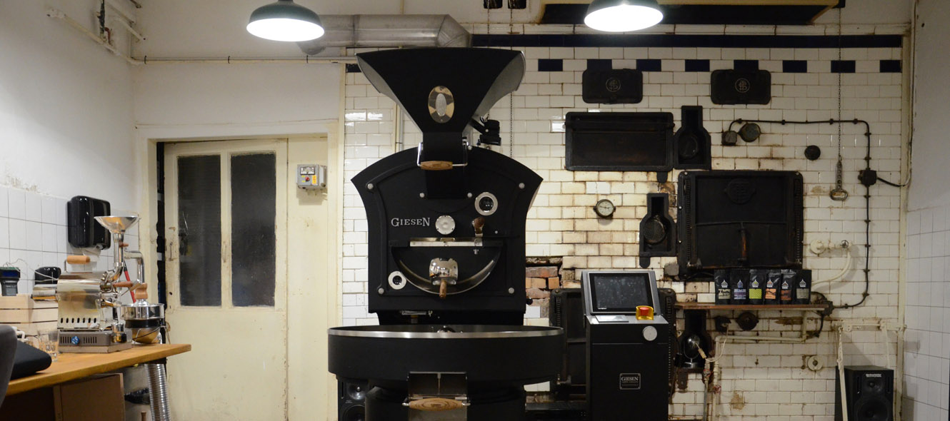 Nezvyklé spojení pražírny a pekárny: Kávová laboratoř je ráj nejen pro kafaře