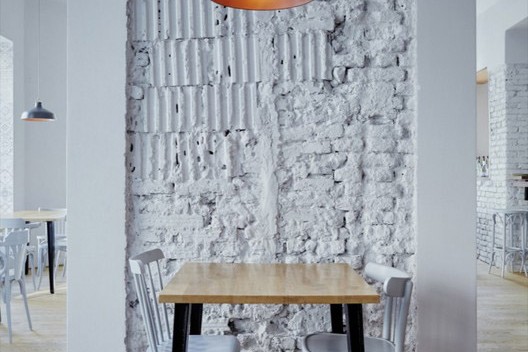 NEJEN BISTRO aneb JELENOVI PIVO NELEJ