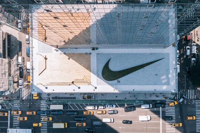 New York checked. Designéři se vyřádili na ředitelství NIKE