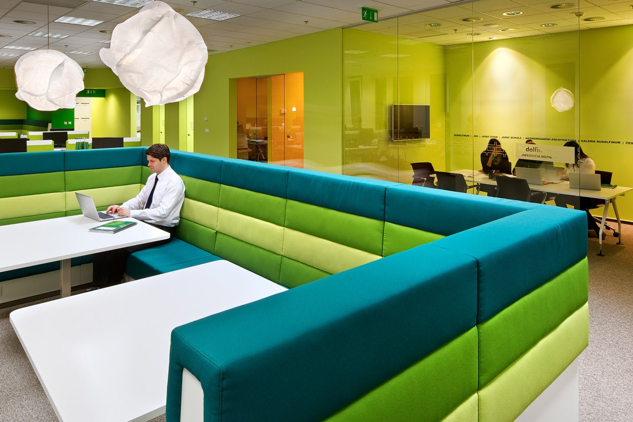 Průzkum: Nové kanceláře se orientují na pohodlí zaměstnanců