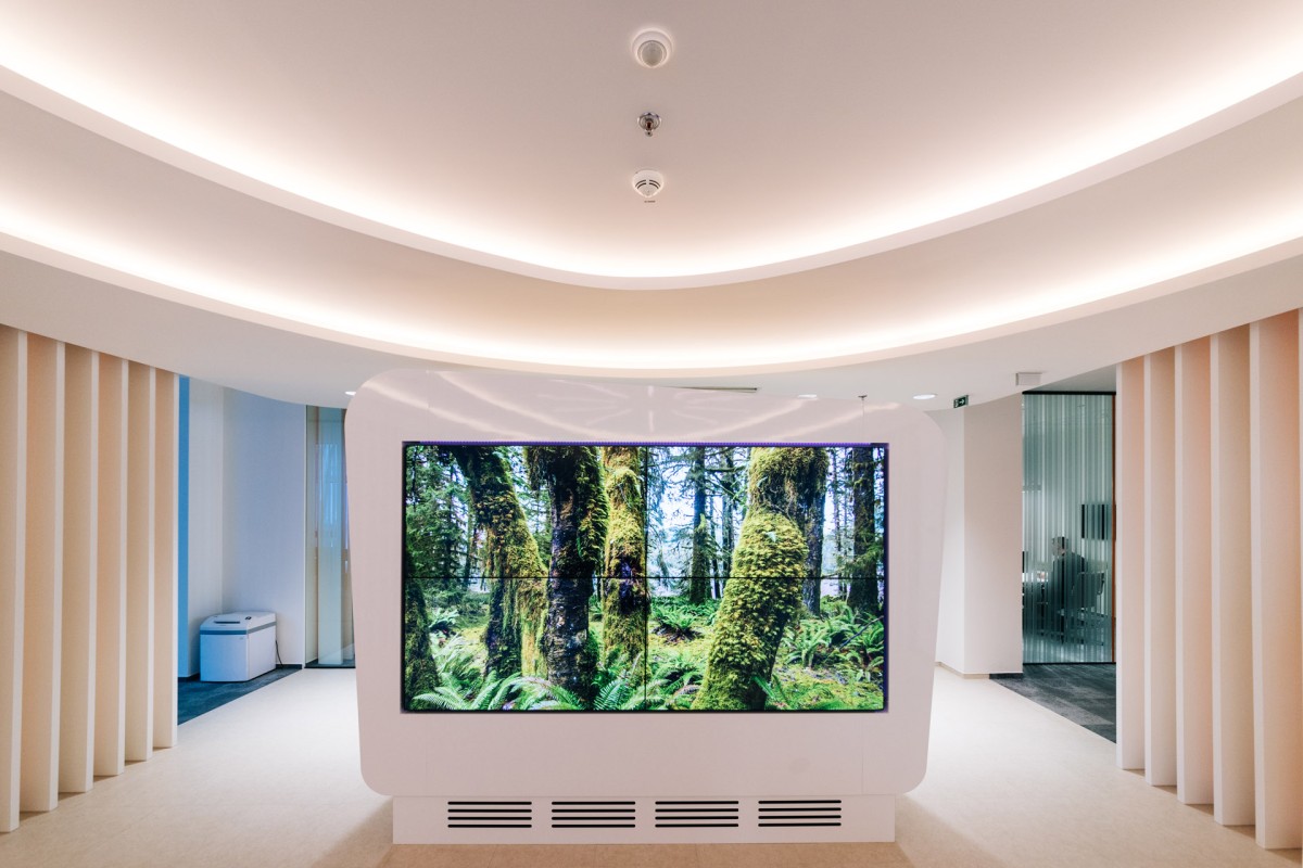 Odtud makléři Cyrrus řídí obchody s cennými papíry