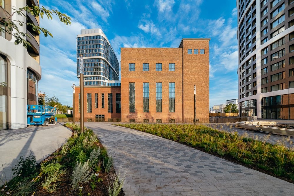 Zrekonstruovaná Jurkovičova tepláreň tvoří srdce Sky Parku od Zahy Hadid 