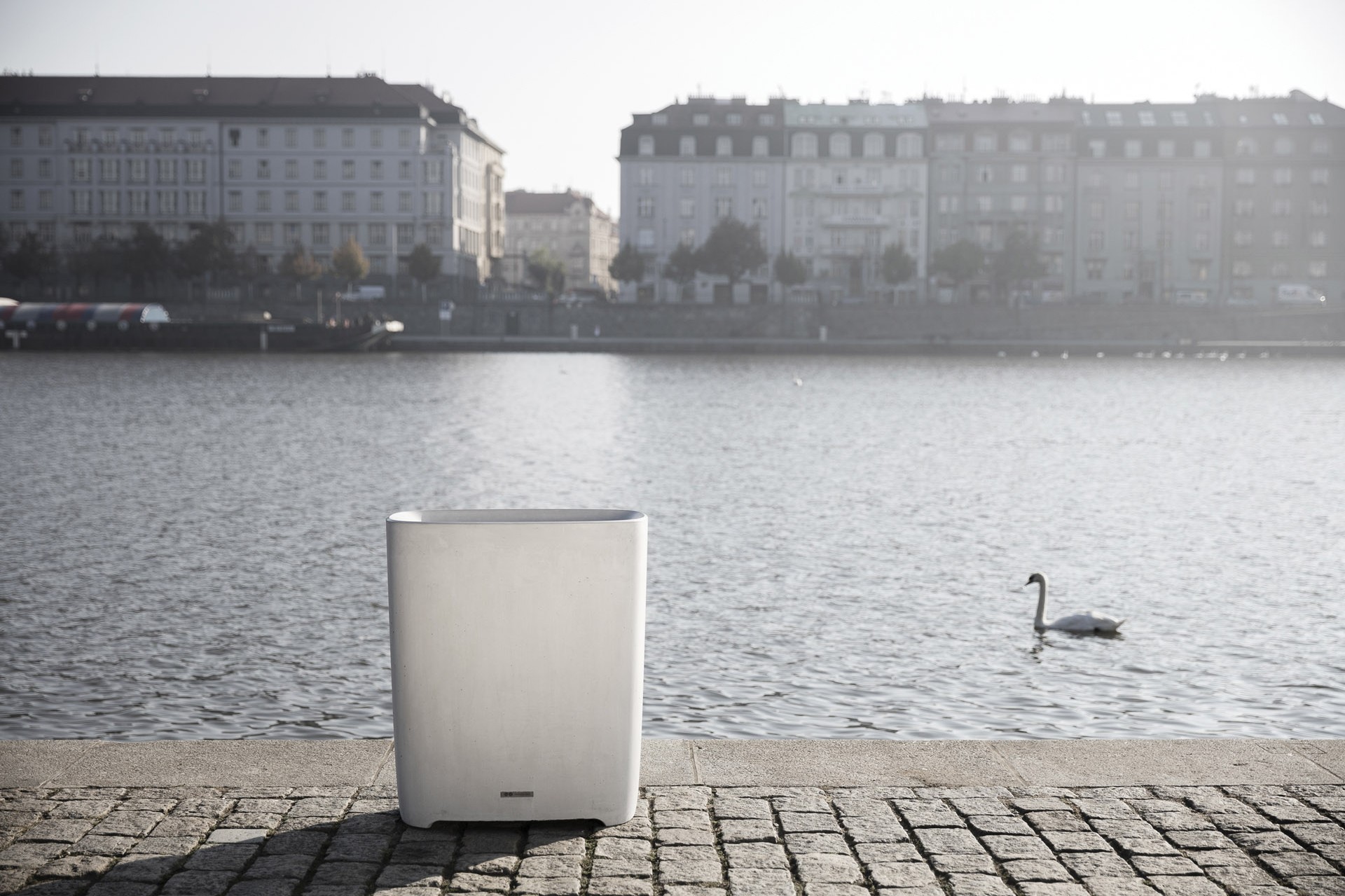 Better. Betonový koš od mmcité1 sbírá ocenění: prestižní Good Design Award