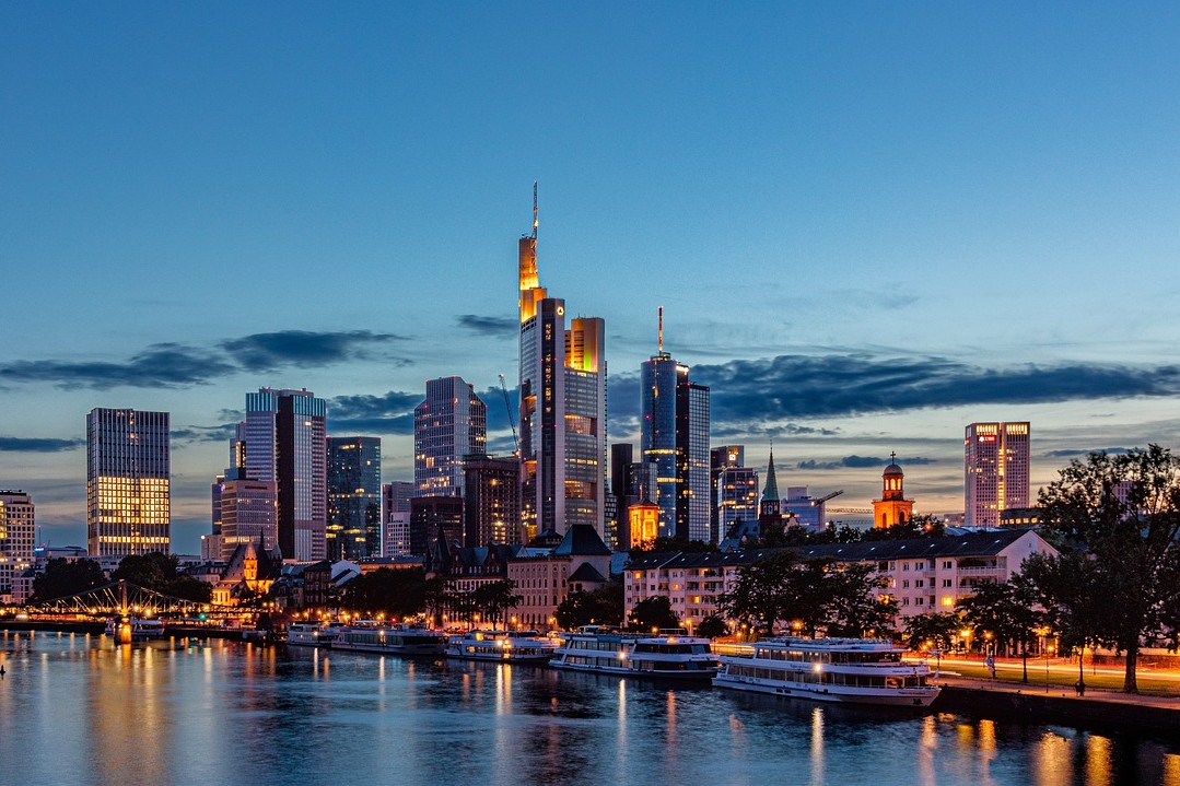 Finále International Highrise Award 2020 vyhrály modulární paneláky z prefabrikátů, porazily ostatní mrakodrapy z Evropy a Asie