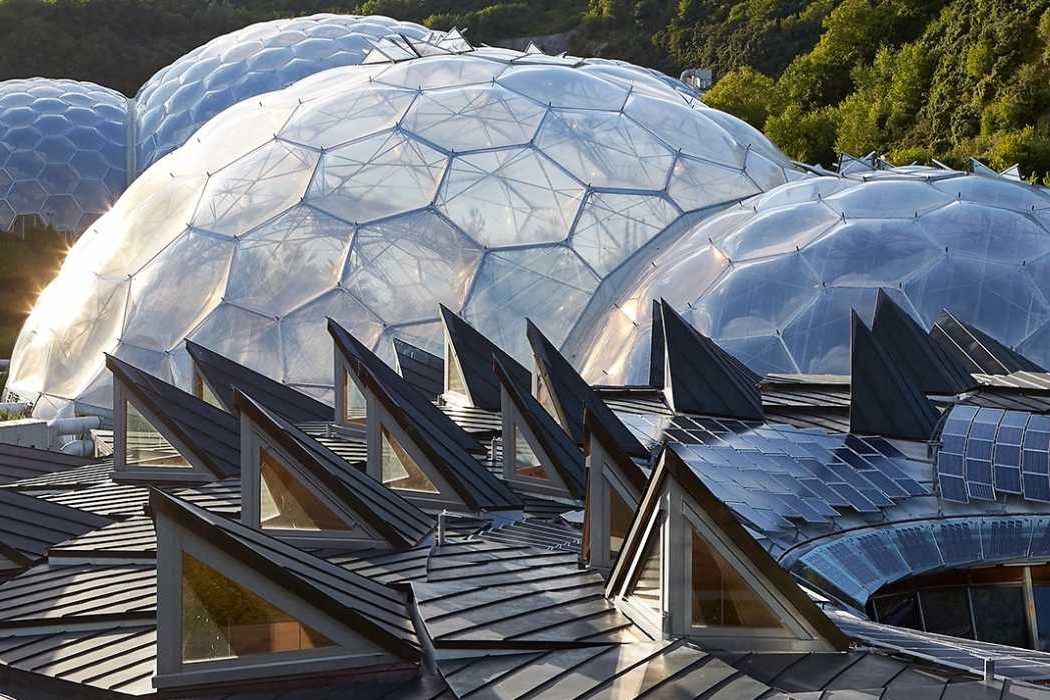 Projekt Eden narouboval mýdlové bubliny na architekturu nádraží Waterloo a oslavil letos 20 let