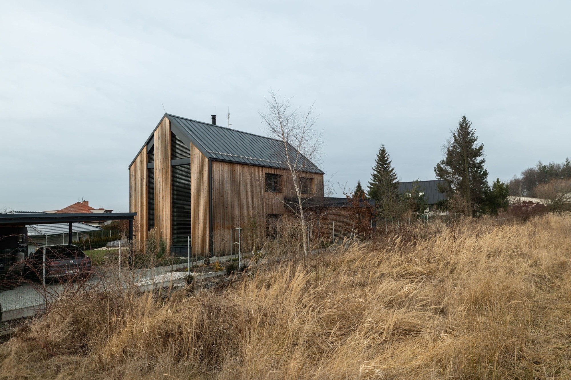 Rodinným domům na venkově sluší sedlové střechy, říká architekt Václav Kosnar