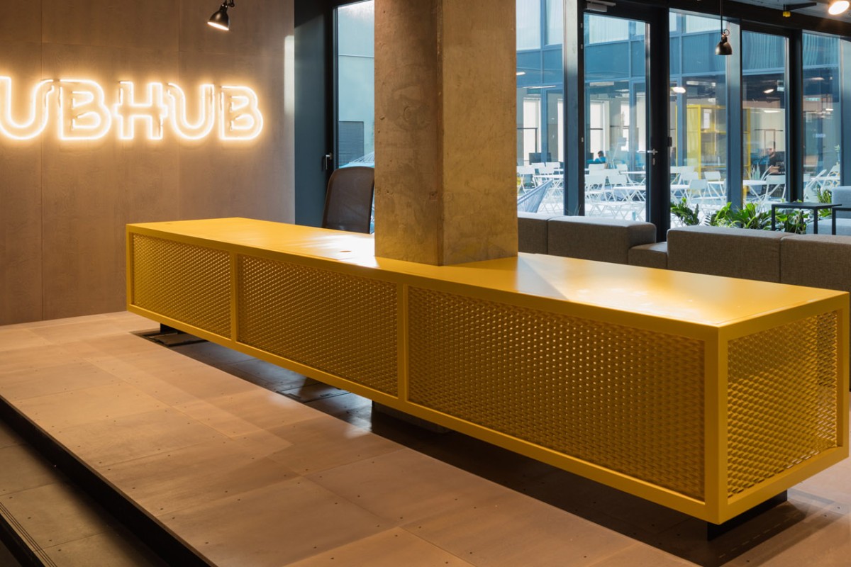 Za krásami coworkingu III: Hubhub Praha