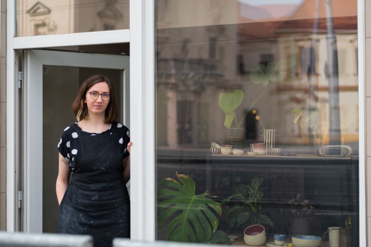 Keramika oživí všední jídlo a přináší nové emoce, říká Martina Repáňová ze studia Engoba
