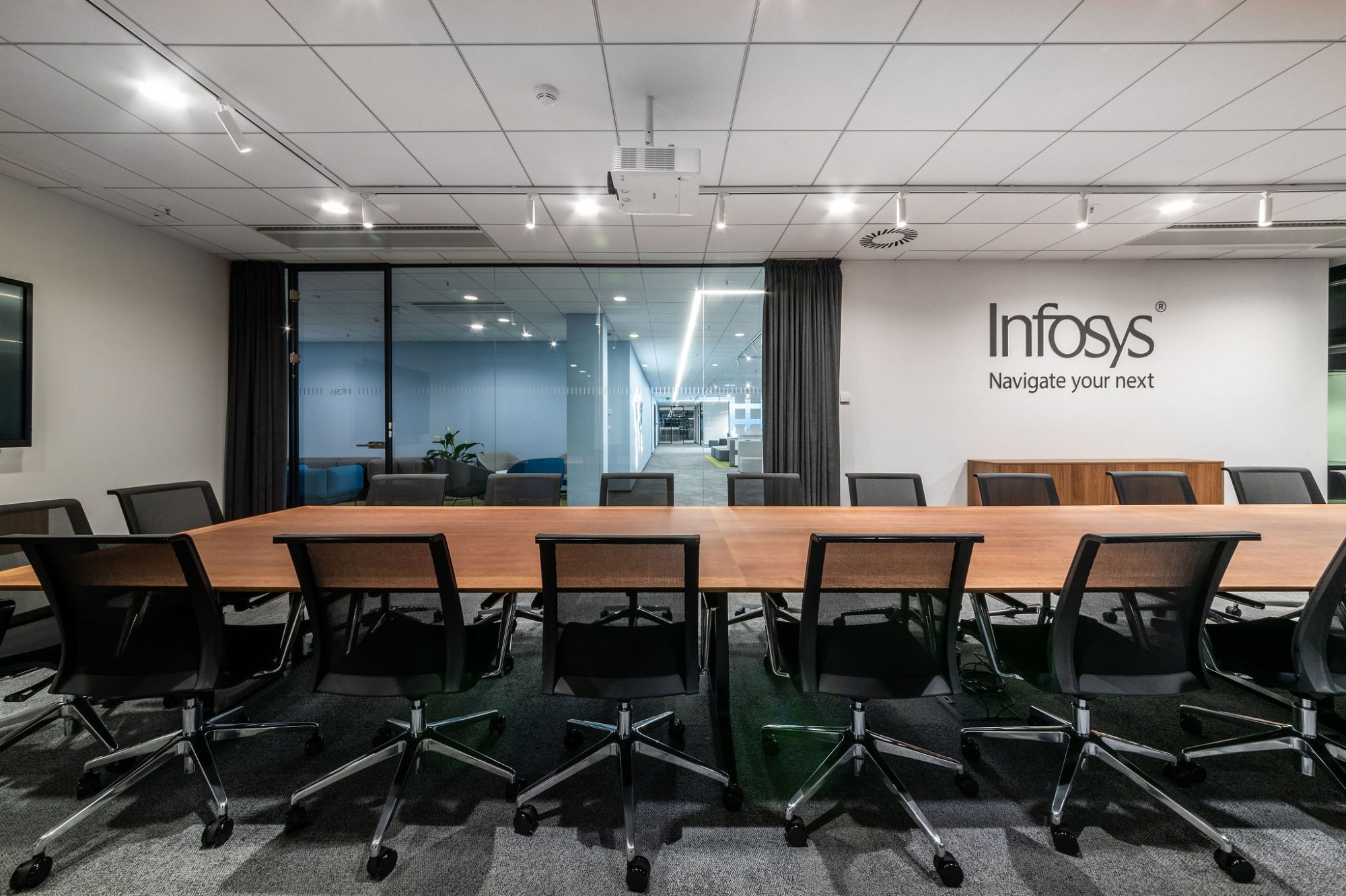 Kanceláře Infosys od KYZLINK ARCHITECTS a LINO DESIGN: multikulturní spolupráce a architektura jako společný jazyk