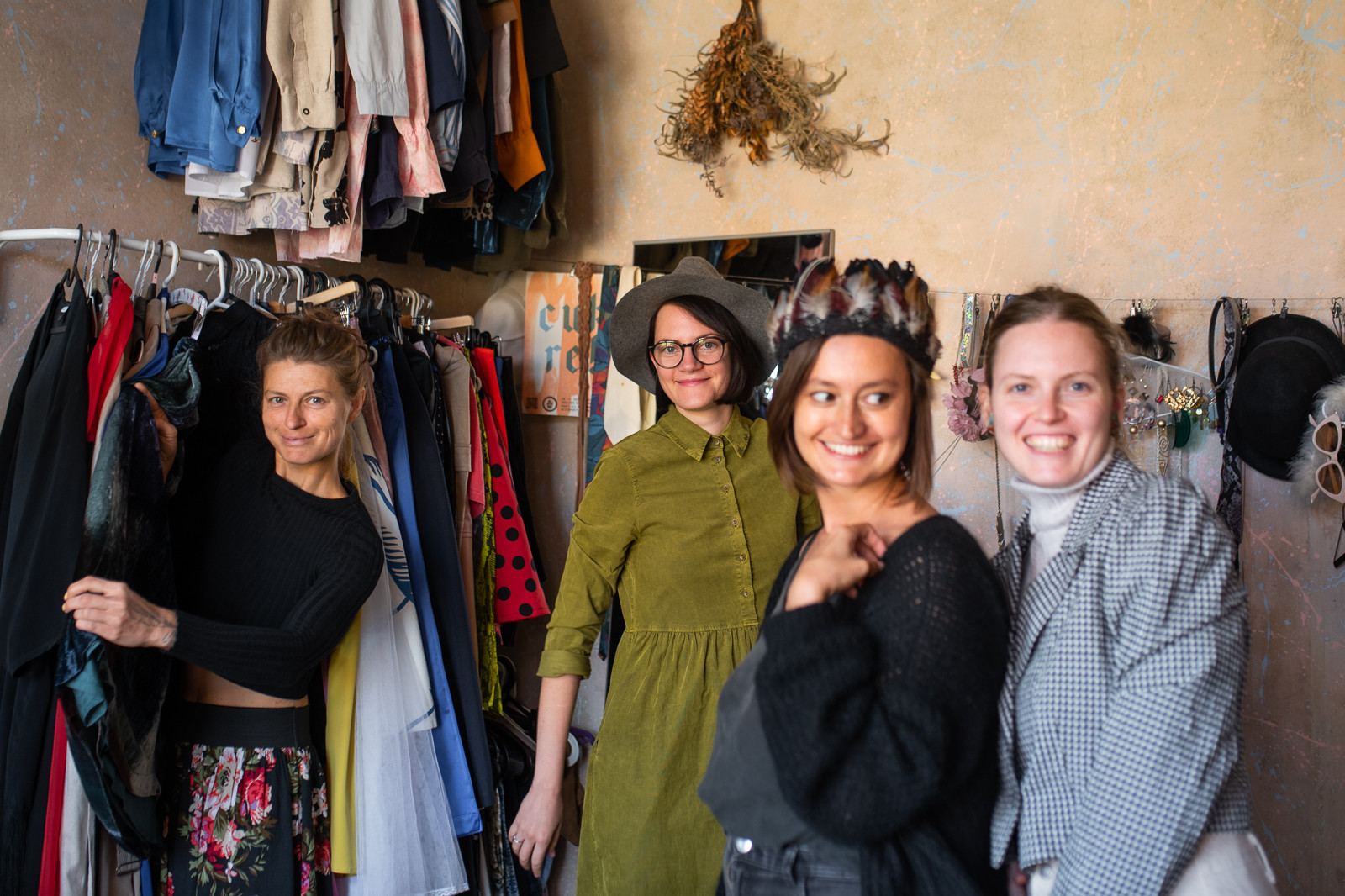 Neprobádané módní území. O patro výš posouvá brněnskou udržitelnou módu o krok dál