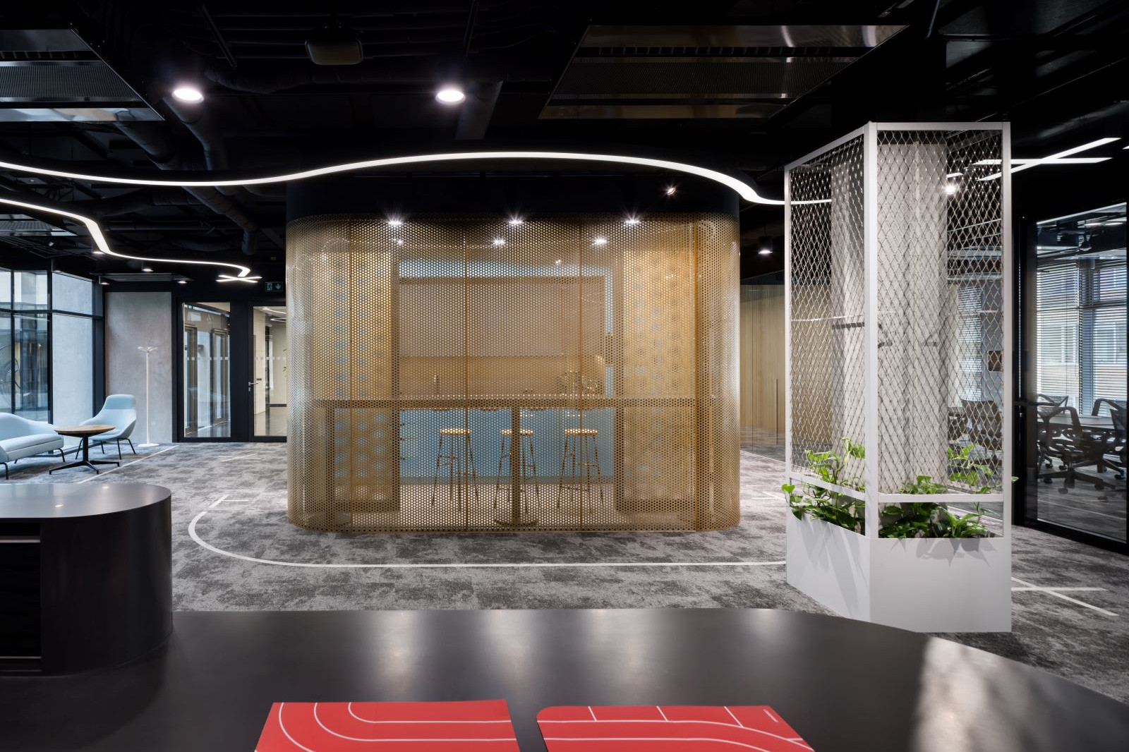 Nové kanceláře společnosti Livesport  jsou univerzální tělocvična s náčiním pro práci