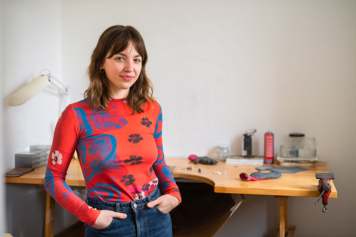 Na šperk se nemusíme nutně dívat jako na něco seriózního, může to být sranda, říká Eva Brzo