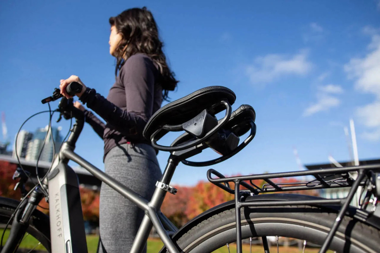 Bolavý zadek po dlouhých jízdách spasí cyklistické sedlo vabsRider