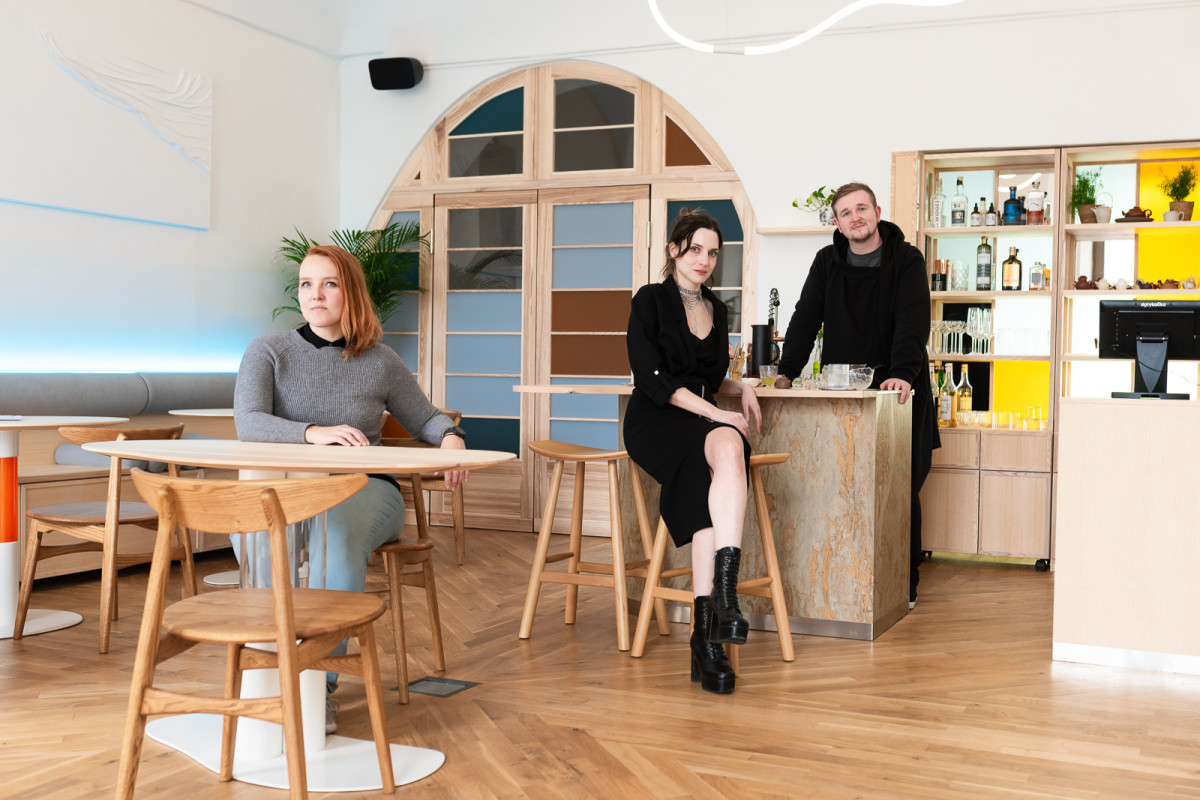 Sed Japonců je krásný. Češi se v čajovně ledabyle rozvalí, říkají zakladatelé čajového baru Cha Dō