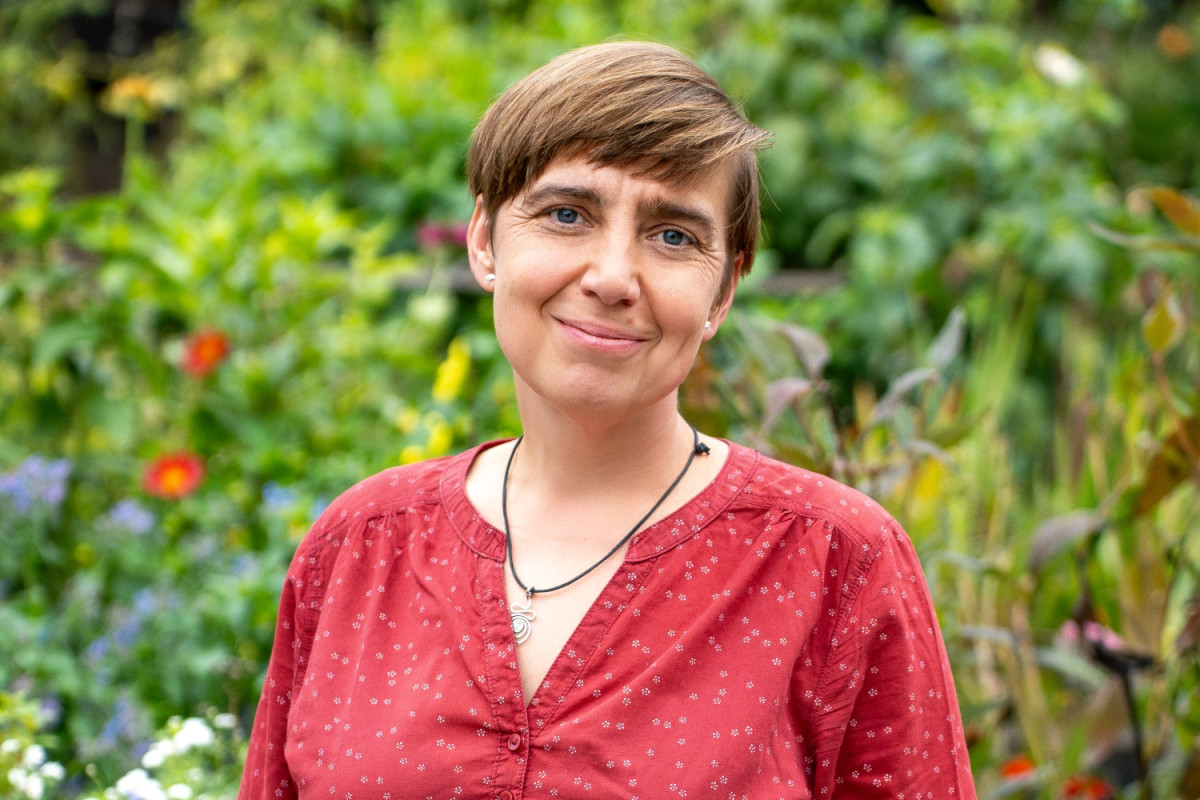 Kolektivizace stále mrzačí naši krajinu, státu náprava trvá, pomohlo by přestat orat, říká Miroslava Floriánová z Adapterry