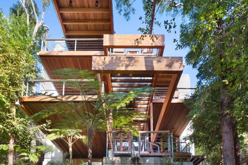 Plameny v LA připravily svět o několik významných staveb, pryč je i Keeler House