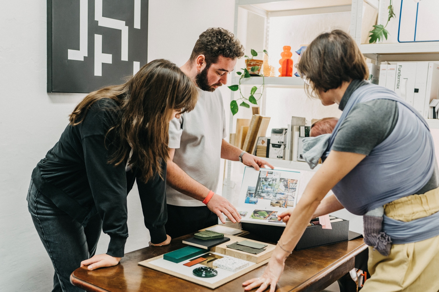 Interiéry dolaďujeme do takových detailů, že si jich všimnete, až když si dáte druhé kafe, říká Josef Řehák ze studia Postrop
