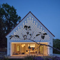 Jan_Zaloudek_Dum_Kamenna_Lhota_BoysPlayNice_10-scaled