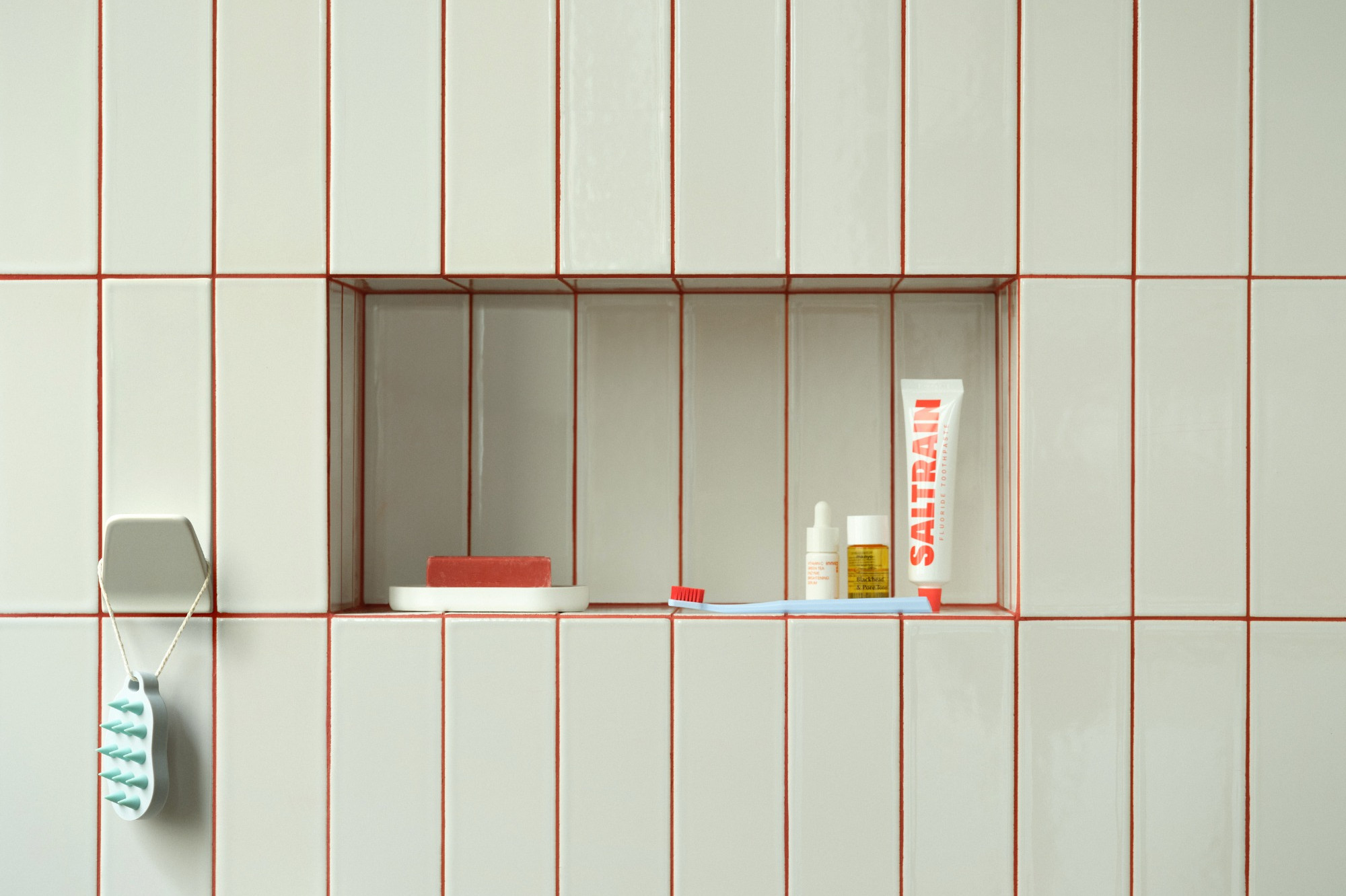 Kachličky, které vám posvítí nebo podrží ručník. UU Tiles mění funkci obkladů
