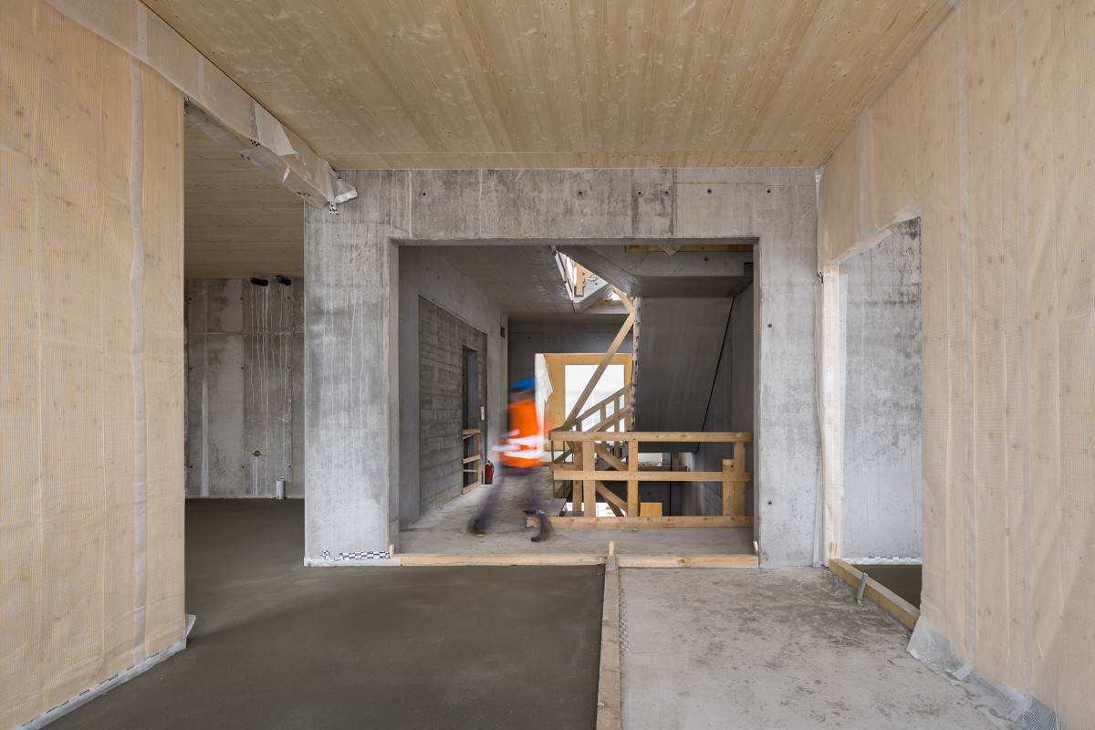 Technologie jsou dnes v architektuře standard, vyplatí se skutečně? Nebo je lepší stavět low-tech?