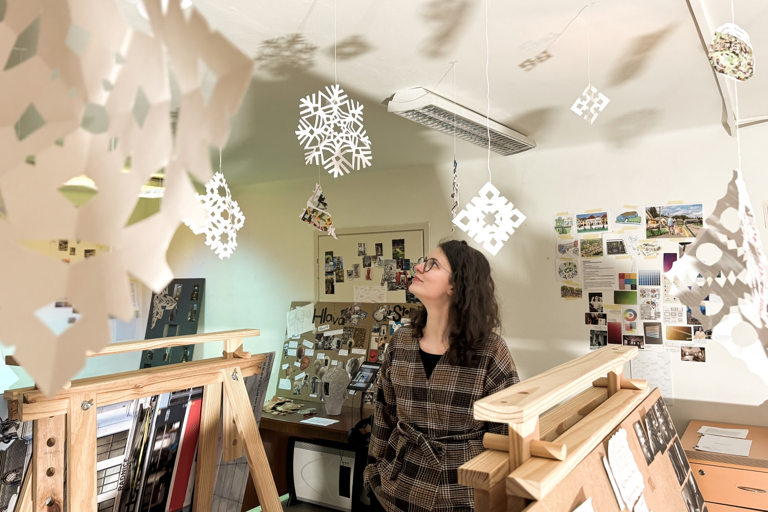 Že prváci nevědí, co dělají, může být to nejlepší, říká o vedení oceněného ateliéru architektka Adéla Šoborová